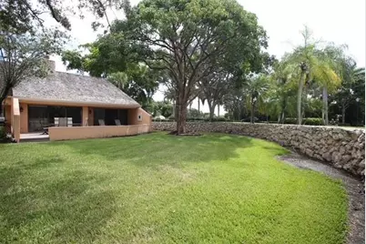 67  Balfour Rd, Palm Beach Gardens, FL 33418 - Photo 10