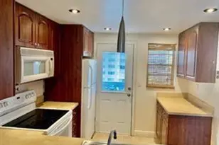 320 NE 12th Ave, Hallandale Beach, FL 33009 - Photo 4