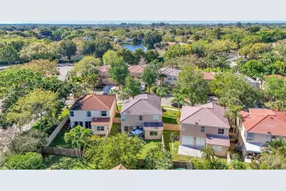 10615 NW 12th Ct, Plantation, FL 33322 - Photo 18