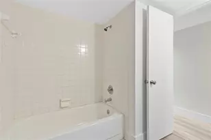 610 Gardens Dr, Pompano Beach, FL 33069 - Photo 6