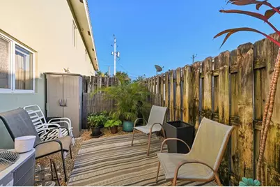 1424  Holly Heights Dr, Unit #1, Fort Lauderdale, FL 33304 - Photo 20