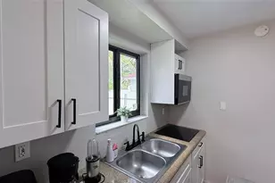 433 NW 15th Way, Fort Lauderdale, FL 33311 - Photo 18