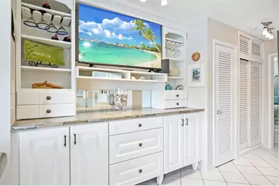 701 S Riverside Dr, Unit #107, Pompano Beach, FL 33062 - Photo 8