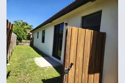 3663 SE 2nd Dr, Homestead, FL 33033 - Photo 4