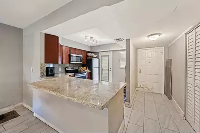 6301 N Falls Circle Dr, Unit #111, Lauderhill, FL 33319 - Photo 6