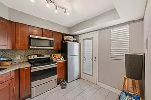 6301 N Falls Cir Dr, Lauderhill, FL 33319 - Photo 8