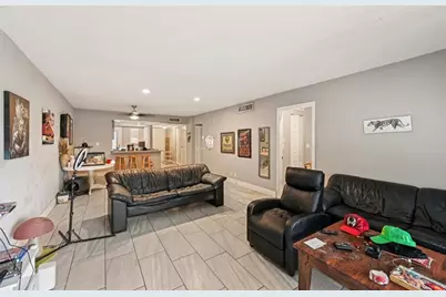 6301 N Falls Circle Dr, Unit #111, Lauderhill, FL 33319 - Photo 4