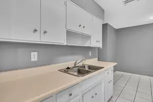 141-145 NE 30th Ct, Wilton Manors, FL 33334 - Photo 12