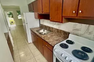 7511 Venetian St, Miramar, FL 33023 - Photo 6