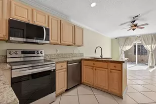 4064 Crescent Creek Dr, Coconut Creek, FL 33073 - Photo 4