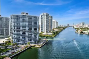 20515 E Country Club Dr, Aventura, FL 33180 - Photo 2