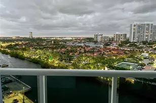 20515 E Country Club Dr, Aventura, FL 33180 - Photo 14