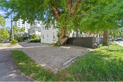 1241  13th St, Unit #2, Miami Beach, FL 33139 - Photo 12