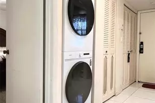 8305 NW 61st St, Tamarac, FL 33321 - Photo 4