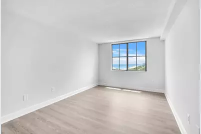 100  Kings Point, Unit #1020, Sunny Isles Beach, FL 33160 - Photo 12