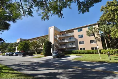 4301 Martinique Circle #K1, Pompano Beach, FL 33066 - Photo 1