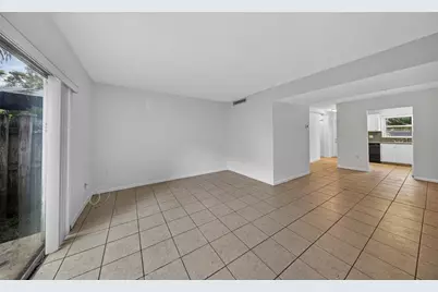 809 W Oakland Park Blvd, Unit #J5, Oakland Park, FL 33311 - Photo 2