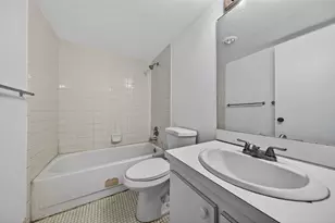 809 W Oakland Park Blvd, Oakland Park, FL 33311 - Photo 22