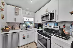 9281 Sunrise Lakes Blvd, Sunrise, FL 33322 - Photo 6