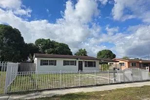 18422 NW 42nd Ct, Miami Gardens, FL 33055 - Photo 2