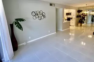 21 Jacaranda Dr, Plantation, FL 33324 - Photo 4