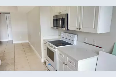 9625 NW 1st Ct, Unit #11-306, Pembroke Pines, FL 33024 - Photo 22