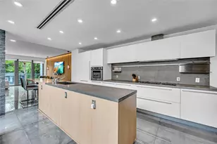 1511 NE 4th Pl, Fort Lauderdale, FL 33301 - Photo 2