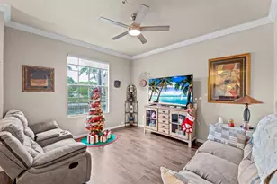 195 SW 7th St, Pompano Beach, FL 33060 - Photo 12