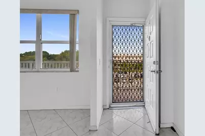 10133 NW 24th Pl, Unit #407, Sunrise, FL 33322 - Photo 6
