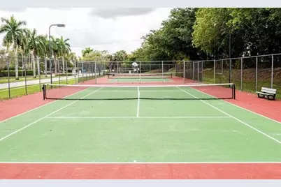 7813  Sanibel Dr, Tamarac, FL 33321 - Photo 22