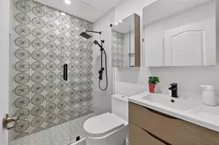 10912 NW 69th St, Doral, FL 33178 - Photo 26