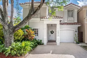 10912 NW 69th St, Doral, FL 33178 - Photo 2