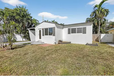 642 SW 11th St, Hallandale Beach, FL 33009 - Photo 1