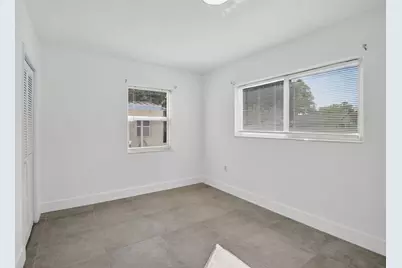 642 SW 11th St, Hallandale Beach, FL 33009 - Photo 12