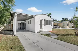 642 SW 11th St, Hallandale Beach, FL 33009 - Photo 2