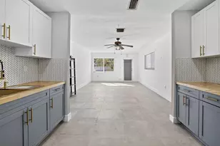 642 SW 11th St, Hallandale Beach, FL 33009 - Photo 6