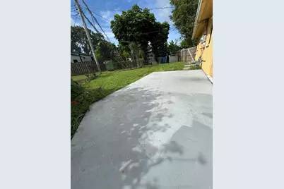 6101 NW 18th St, Margate, FL 33063 - Photo 22