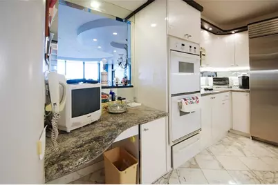 2480  Presidential Way, Unit #1004, West Palm Beach, FL 33401 - Photo 16