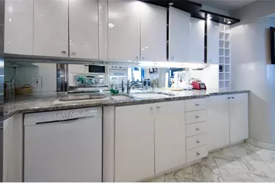 2480  Presidential Way, Unit #1004, West Palm Beach, FL 33401 - Photo 18