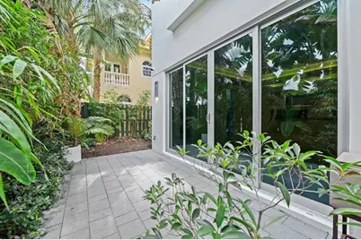 240  Shore Ct, Lauderdale by the Sea, FL 33308 - Photo 28