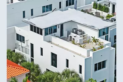 240  Shore Ct, Lauderdale by the Sea, FL 33308 - Photo 36