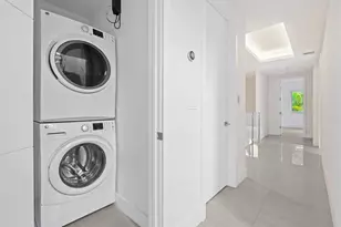 240 Shore Ct, Lauderdale by the Sea, FL 33308 - Photo 16