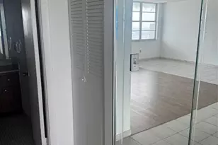 2851 NE 183rd St Unit, Aventura, FL 33160 - Photo 22