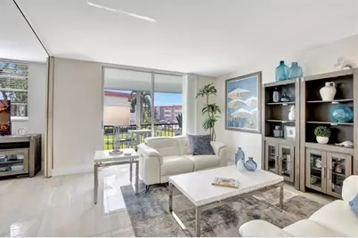 9720 S Hollybrook Lake Dr, Unit #204, Pembroke Pines, FL 33025 - Photo 4