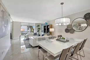 9720 S Hollybrook Lake Dr, Pembroke Pines, FL 33025 - Photo 16