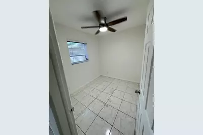 2401 NW 2nd St, Boynton Beach, FL 33435 - Photo 4