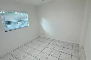 2401 NW 2nd St, Boynton Beach, FL 33435 - Photo 8