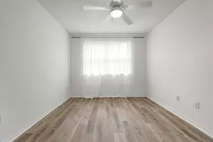 8520 NW 139th Terrace, Miami Lakes, FL 33016 - Photo 14