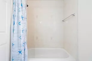 8520 NW 139th Terrace, Miami Lakes, FL 33016 - Photo 18