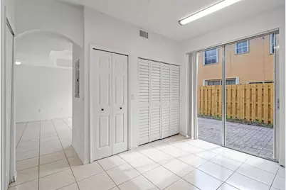 8520 NW 139th Ter, Unit #1602, Miami Lakes, FL 33016 - Photo 30